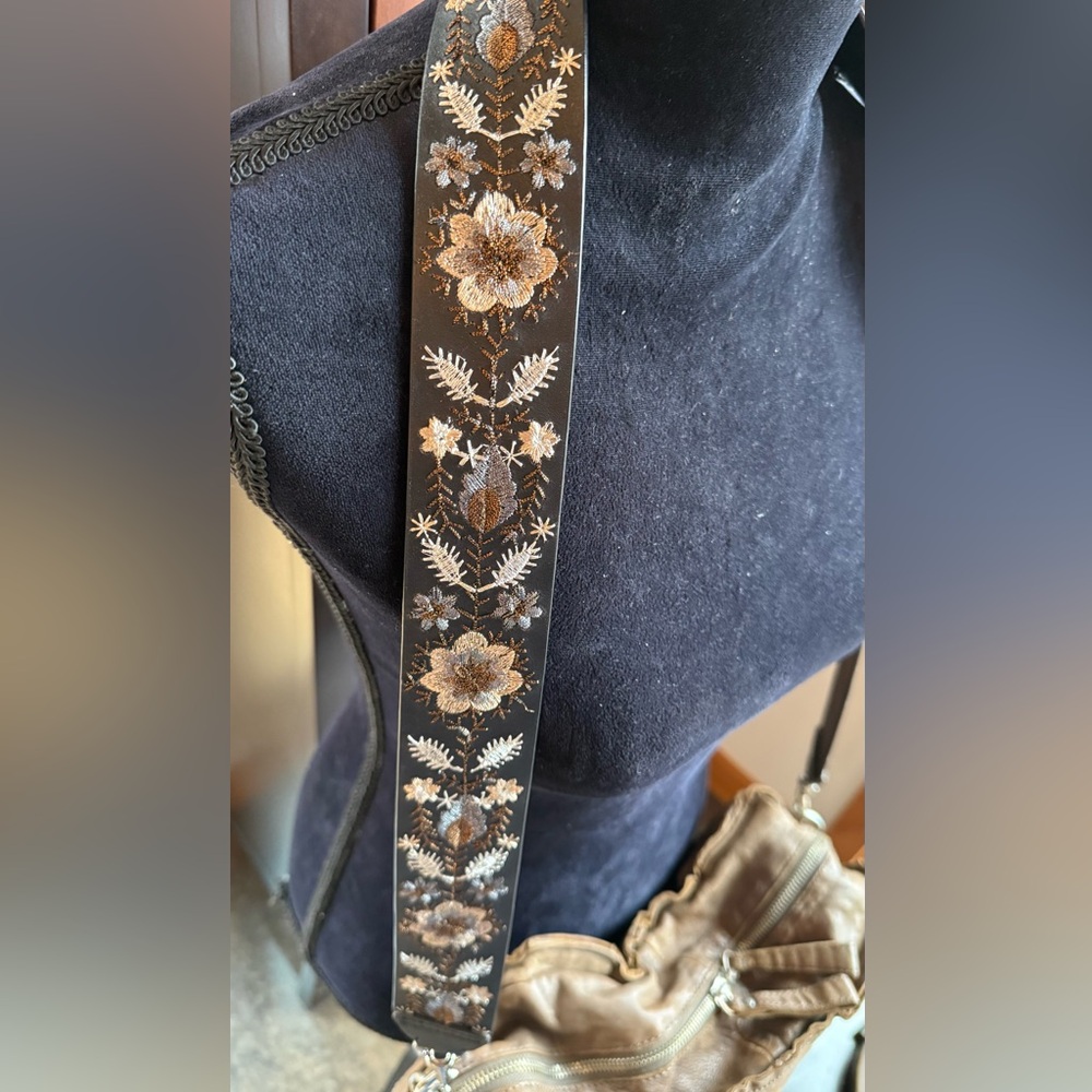 Vintage Lambskin rare Liebskind Berlin bag with purposeful distressed look. Boho - Picture 9 of 16